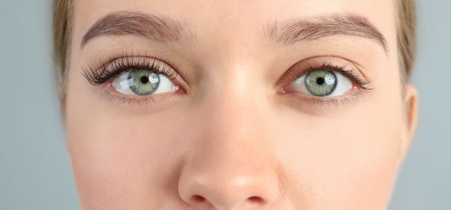 Can dental nurses wear false lashes?