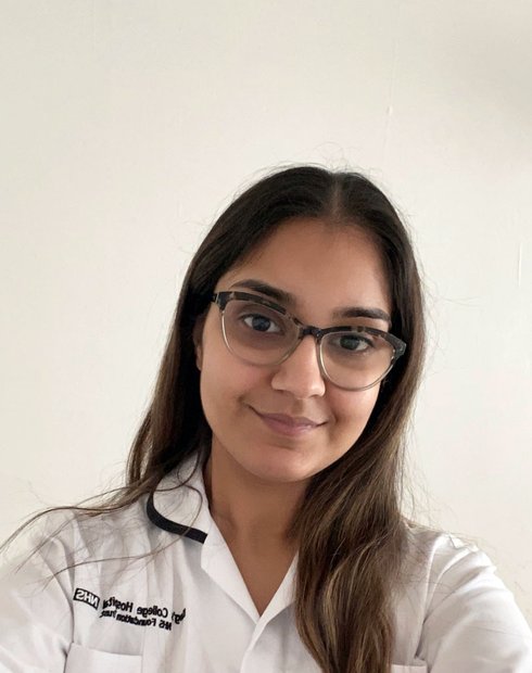 From full-time dental nurse to full-time dental hygiene and therapy student (who still nurses!)