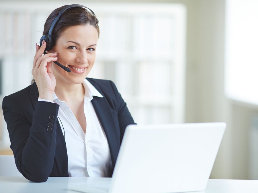 How to become a dental receptionist